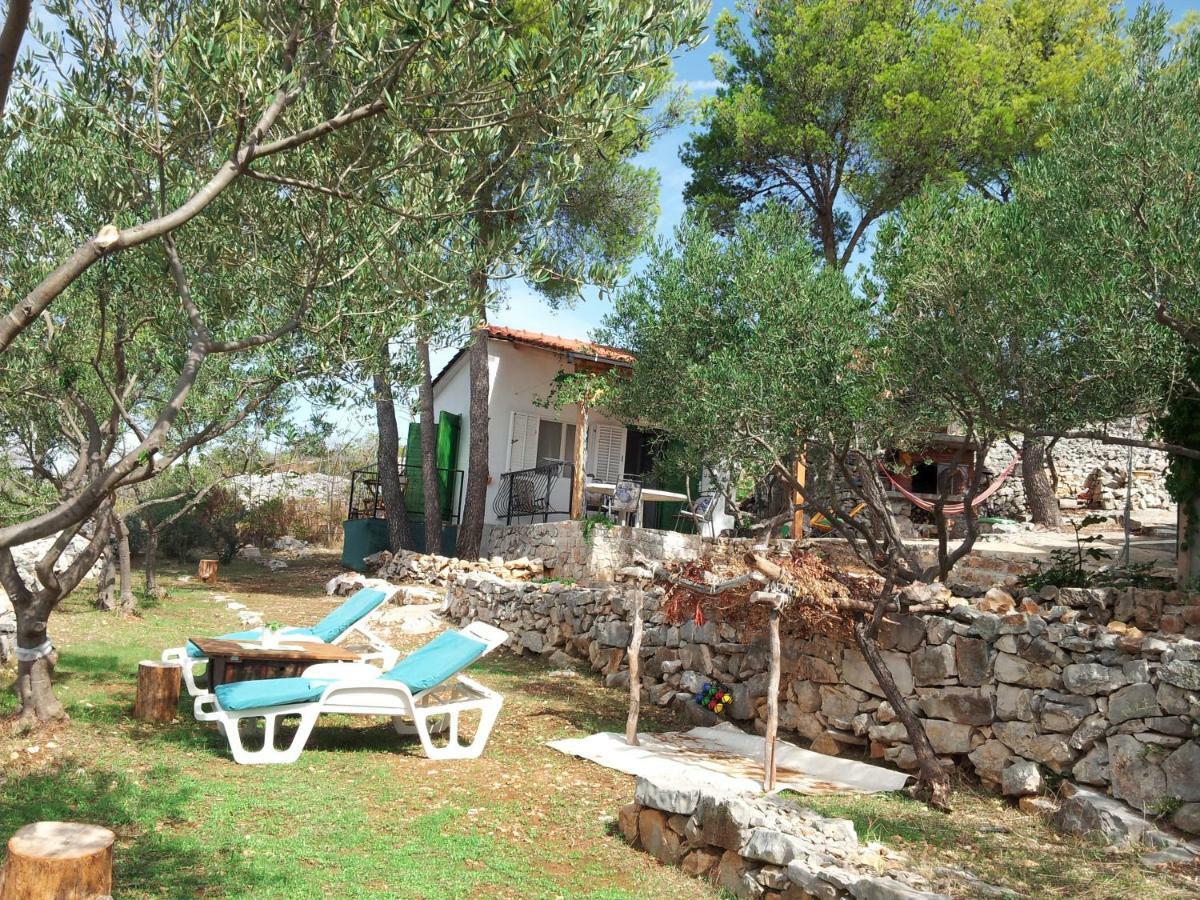 Villa Robinson House Kata à Milna  Extérieur photo