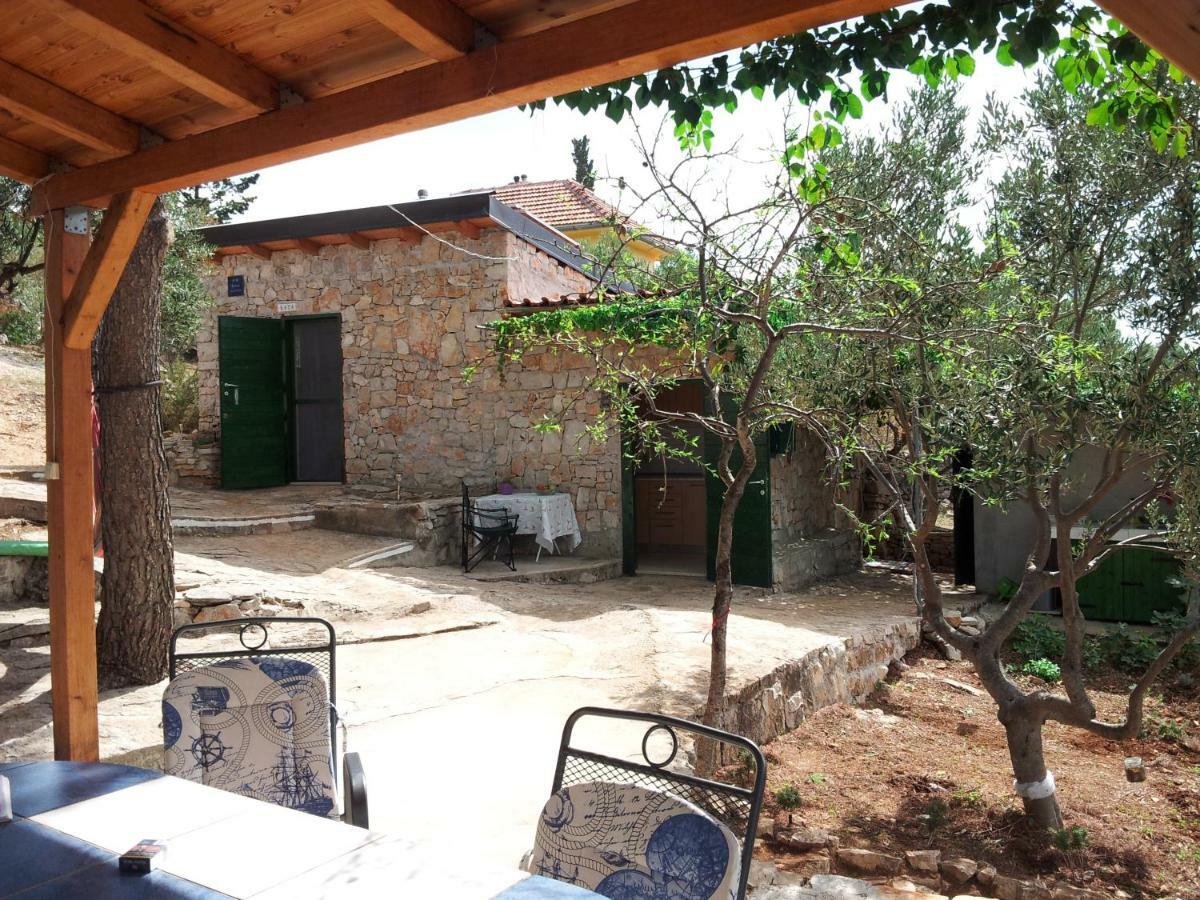 Villa Robinson House Kata à Milna  Extérieur photo